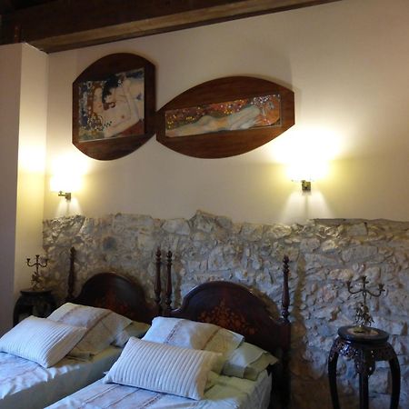 Viladomatrural Guest House La Nou de Bergueda Room photo